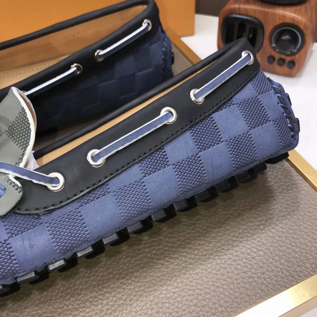 Men's men's shoes 💰420💰 [LV Doudou shoes] (water-dyed cowhide lining) new model is on the market, available on the official website. The new Doudou shoes are processed into single-color materials, and the uppers are made of imported cowhide material. The body of the shoe is fully hemmed with mark thread, and is lined with imported original cowhide leather. The elegant shoe shape is super suitable for all-matching, and the size is 38-44.